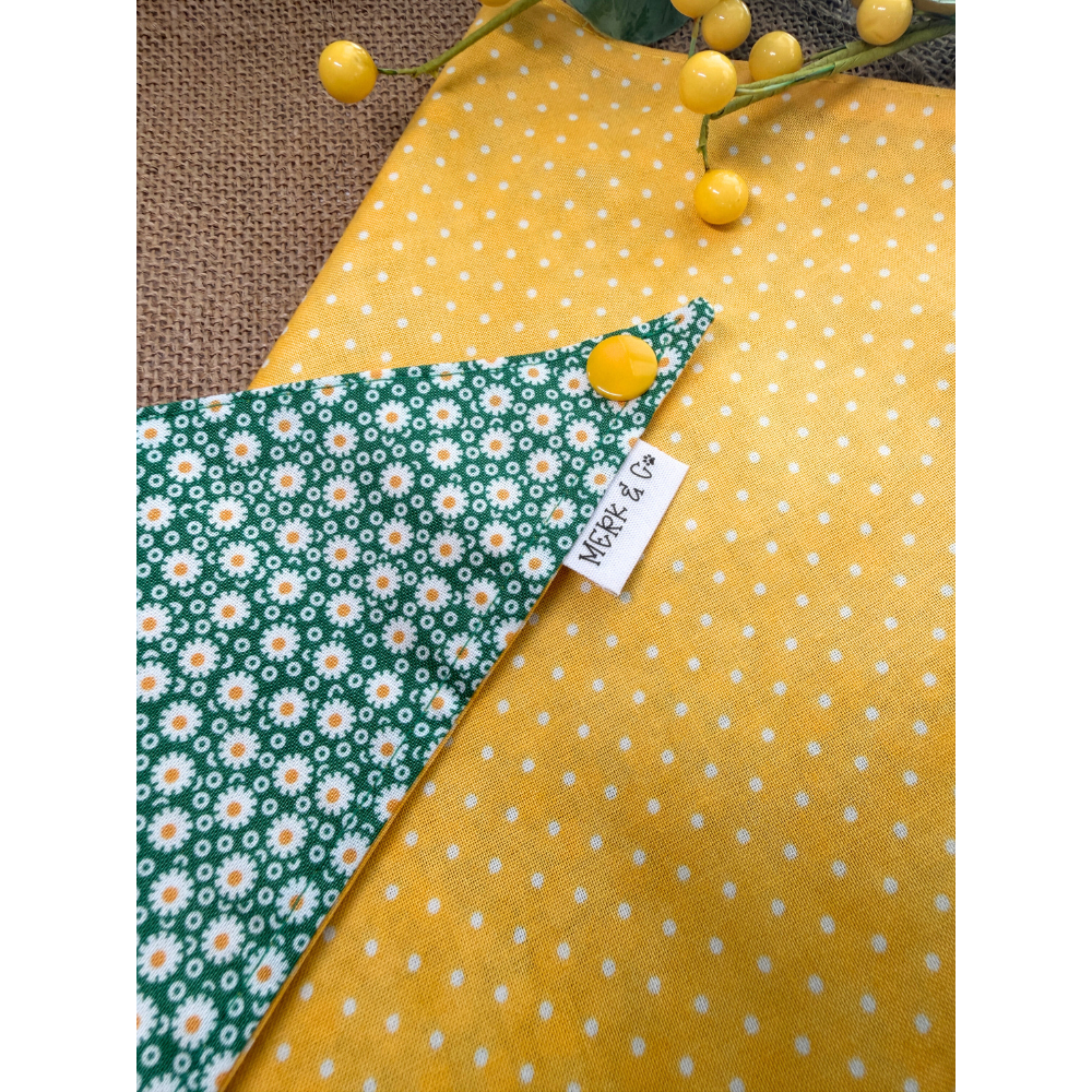 Small Daisy Flowers Reversible Spring Bandana for Pets