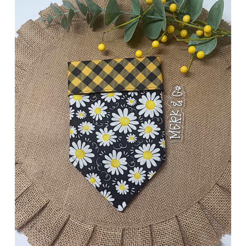 Large Daisy Bandana